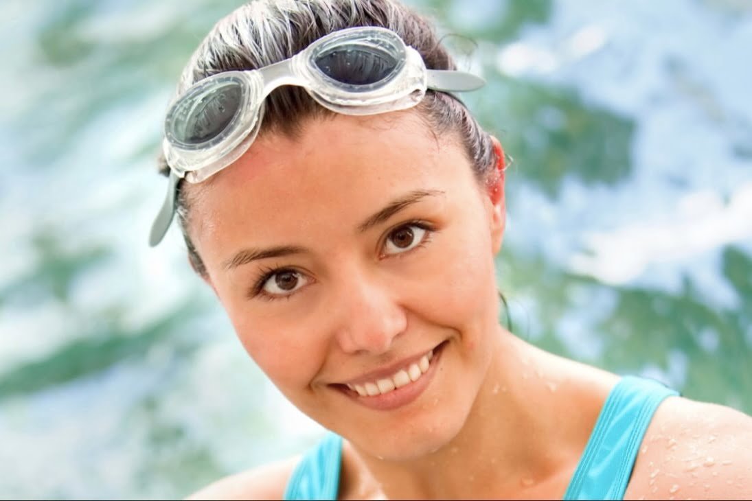 woman wearing vegan mascara having been swimming